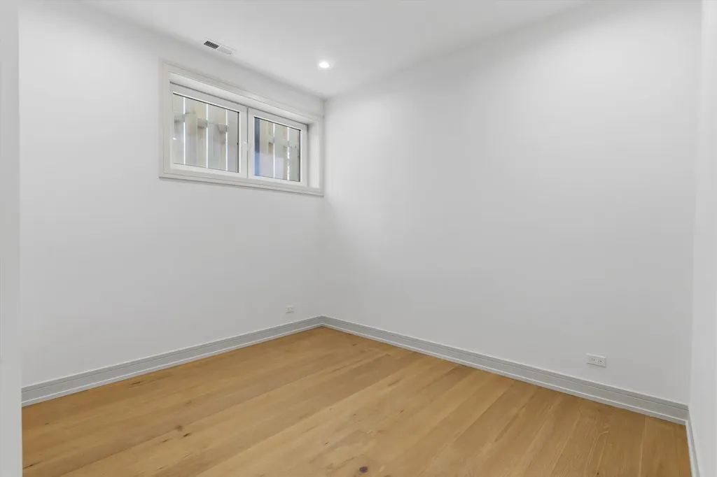 6414 North Francisco Avenue Chicago IL 60645