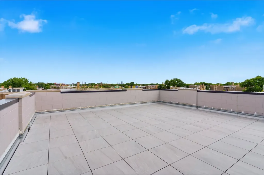 6414 North Francisco Avenue Chicago IL 60645