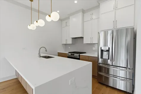 6414 North Francisco Avenue Chicago IL 60645