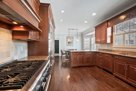 563 Greenway Drive Lake Forest IL 60045