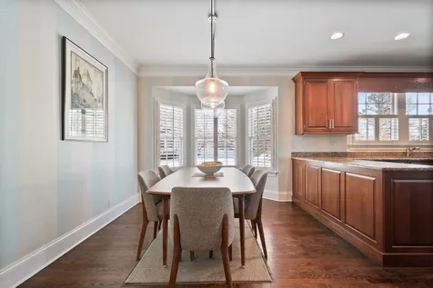 563 Greenway Drive Lake Forest IL 60045