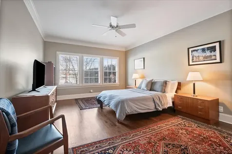 563 Greenway Drive Lake Forest IL 60045