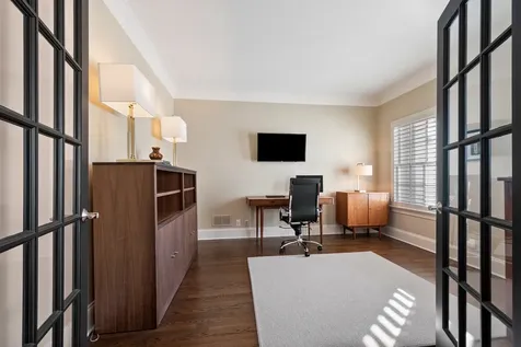 563 Greenway Drive Lake Forest IL 60045
