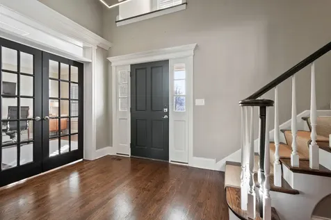 563 Greenway Drive Lake Forest IL 60045