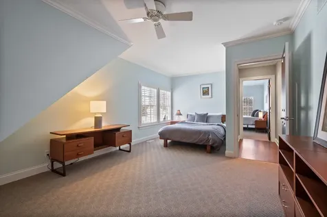 563 Greenway Drive Lake Forest IL 60045