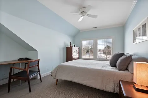 563 Greenway Drive Lake Forest IL 60045
