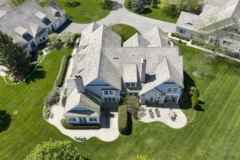 563 Greenway Drive Lake Forest IL 60045