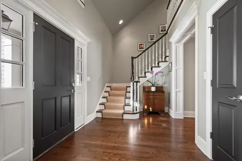 563 Greenway Drive Lake Forest IL 60045