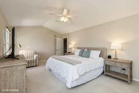 1712 Juliet Lane Libertyville IL 60048