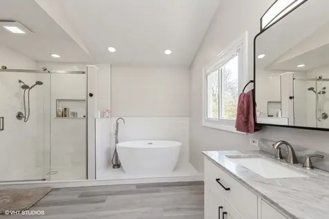 1712 Juliet Lane Libertyville IL 60048