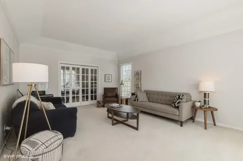 1712 Juliet Lane Libertyville IL 60048