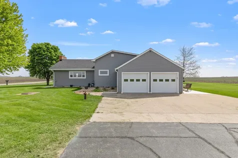 4698 East 17th. Road Leland IL 60531
