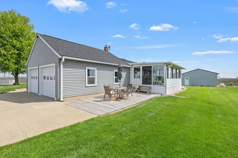 4698 East 17th. Road Leland IL 60531