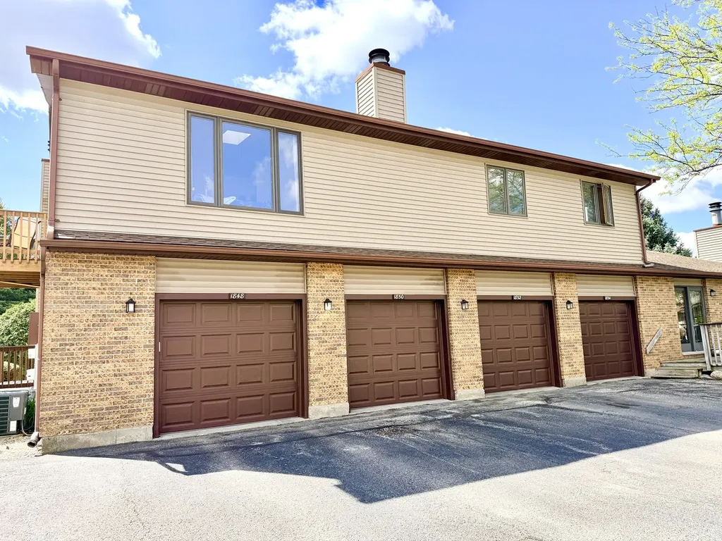 1848 Kerrybrook Court Sycamore IL 60178