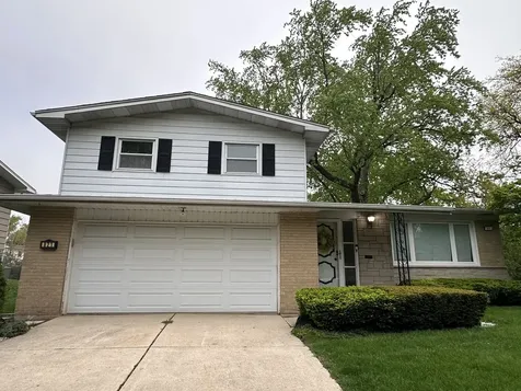 821 West Manor Court Glenwood IL 60425