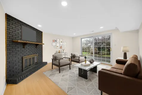 821 West Manor Court Glenwood IL 60425