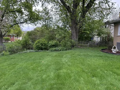 821 West Manor Court Glenwood IL 60425