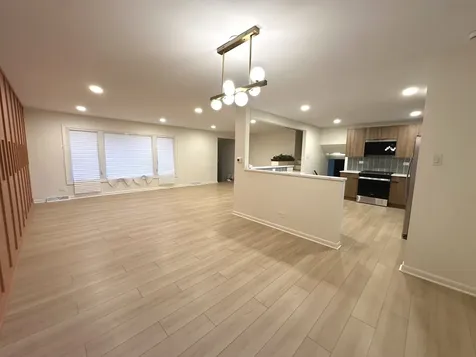 821 West Manor Court Glenwood IL 60425