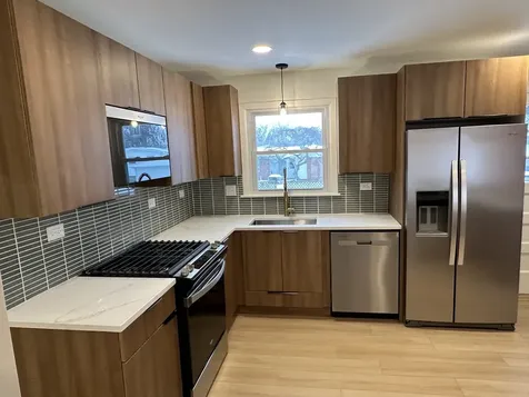 821 West Manor Court Glenwood IL 60425