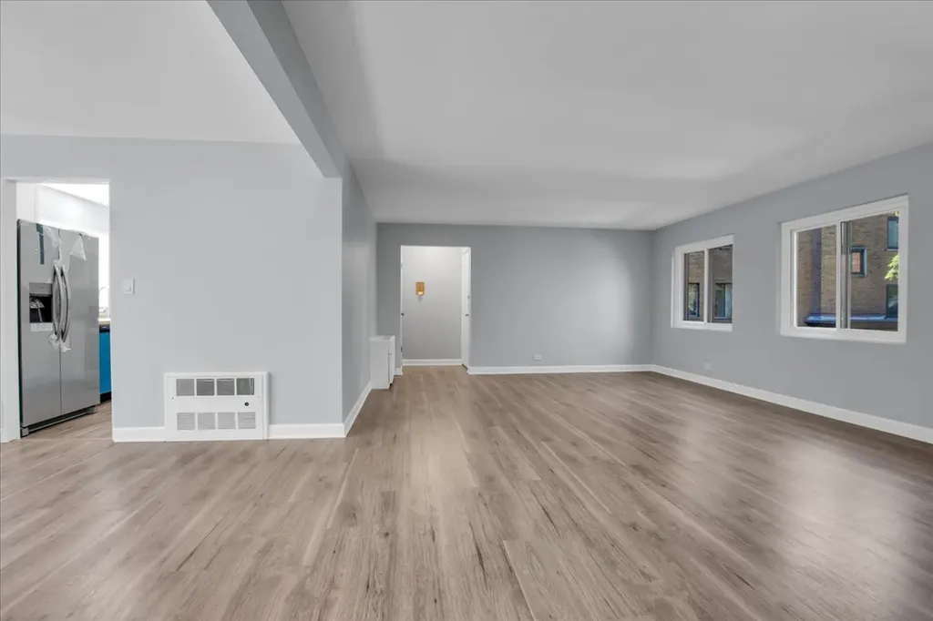 7351 North Ridge Boulevard Chicago IL 60645