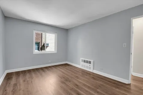 7351 North Ridge Boulevard Chicago IL 60645