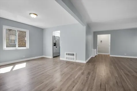 7351 North Ridge Boulevard Chicago IL 60645