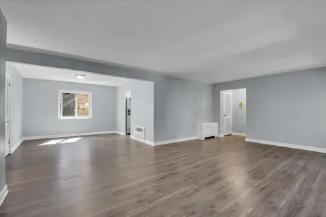 7351 North Ridge Boulevard Chicago IL 60645