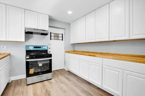 7351 North Ridge Boulevard Chicago IL 60645