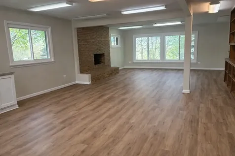 173 Thomas Court Wauconda IL 60084
