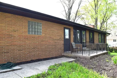 173 Thomas Court Wauconda IL 60084