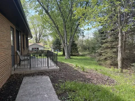 173 Thomas Court Wauconda IL 60084
