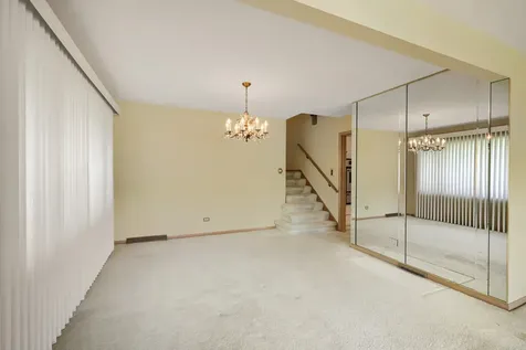 2630 Somerset Drive Westchester IL 60154