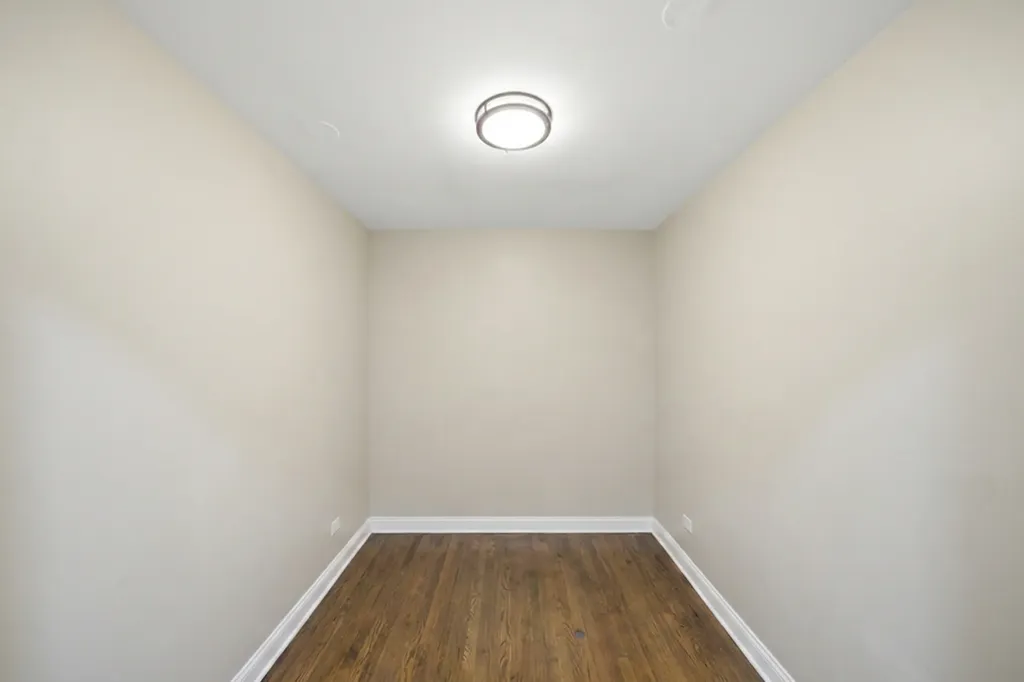 5422 South Oak Park Avenue Chicago IL 60638