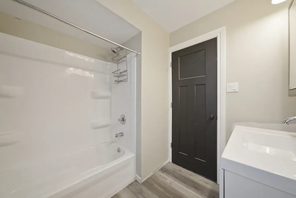 5422 South Oak Park Avenue Chicago IL 60638