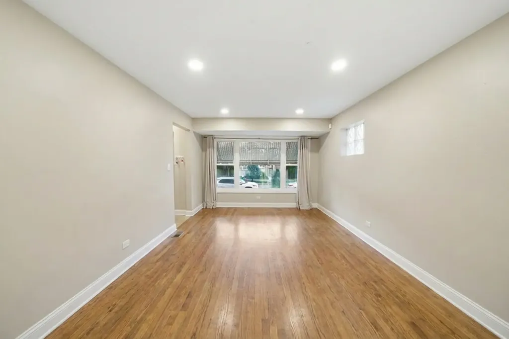 5422 South Oak Park Avenue Chicago IL 60638