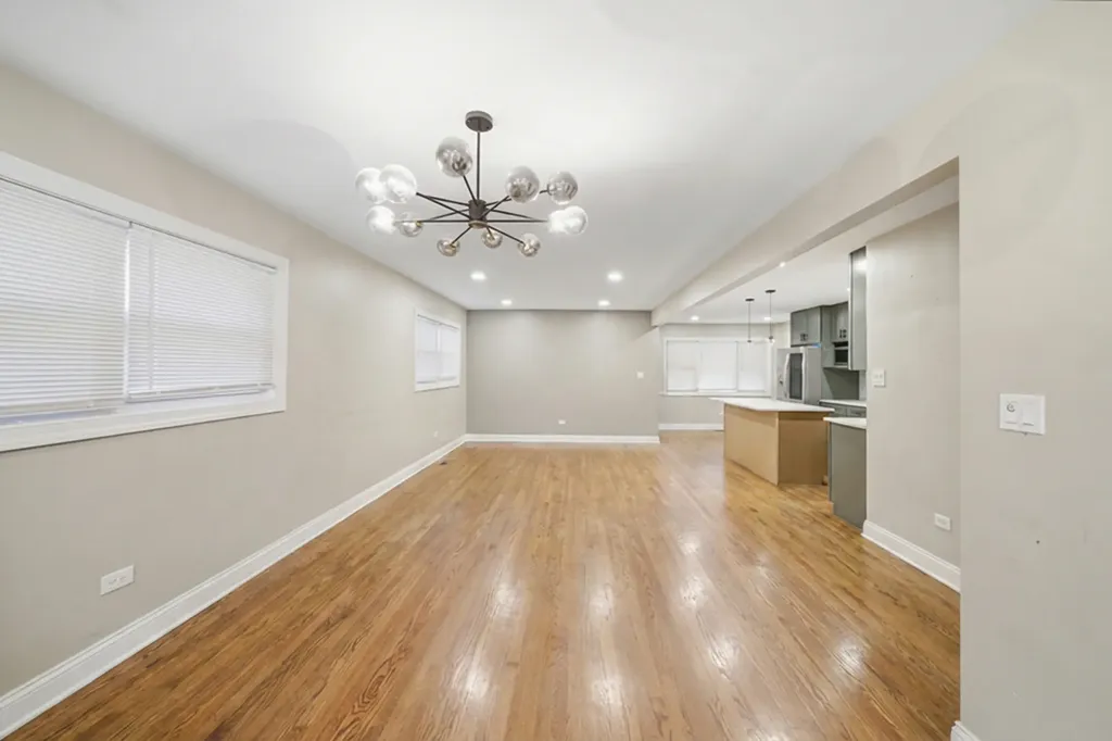 5422 South Oak Park Avenue Chicago IL 60638