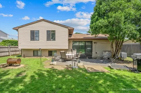 20 Wedgewood Drive South Elgin IL 60177