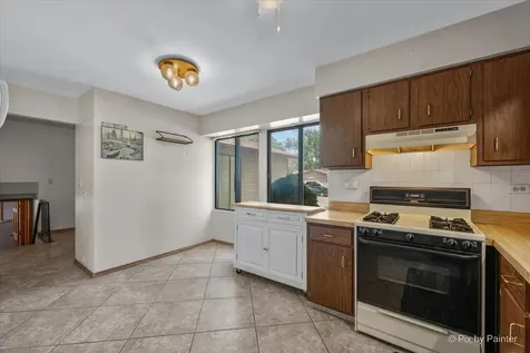 20 Wedgewood Drive South Elgin IL 60177