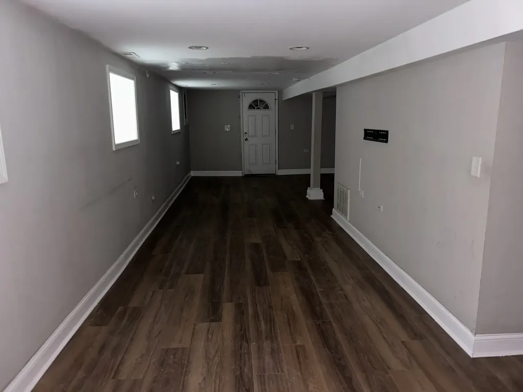 7221 South Bennett Avenue Chicago IL 60649