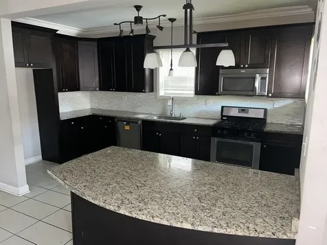 7221 South Bennett Avenue Chicago IL 60649