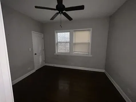 7221 South Bennett Avenue Chicago IL 60649