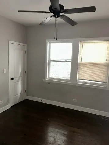 7221 South Bennett Avenue Chicago IL 60649