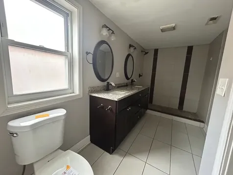 7221 South Bennett Avenue Chicago IL 60649