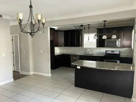 7221 South Bennett Avenue Chicago IL 60649