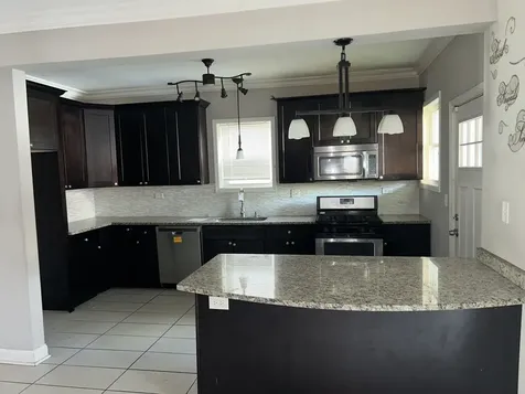 7221 South Bennett Avenue Chicago IL 60649