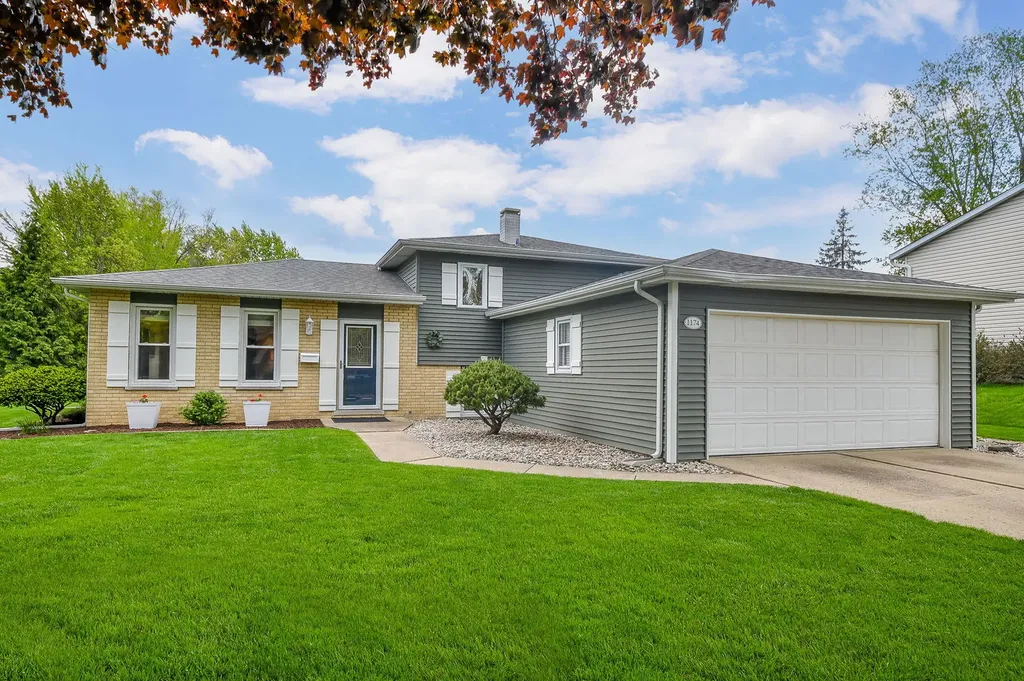 1174 Kent Court Wheaton IL 60189