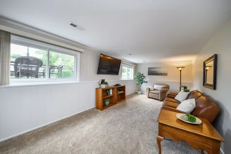 1174 Kent Court Wheaton IL 60189
