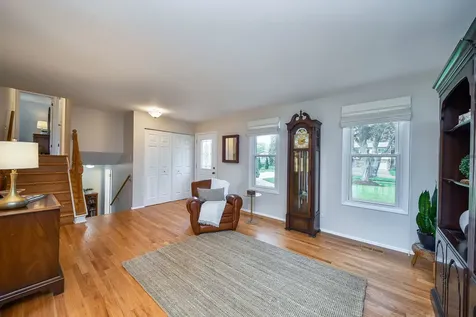 1174 Kent Court Wheaton IL 60189