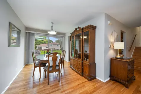 1174 Kent Court Wheaton IL 60189