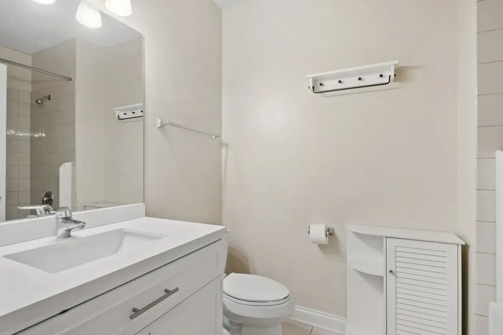 8 West Monroe Street Chicago IL 60603